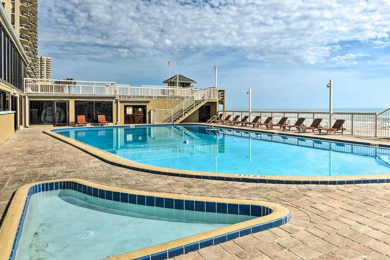 Daytona Beach Retreat Beach Access! Apartment Daytona Beach